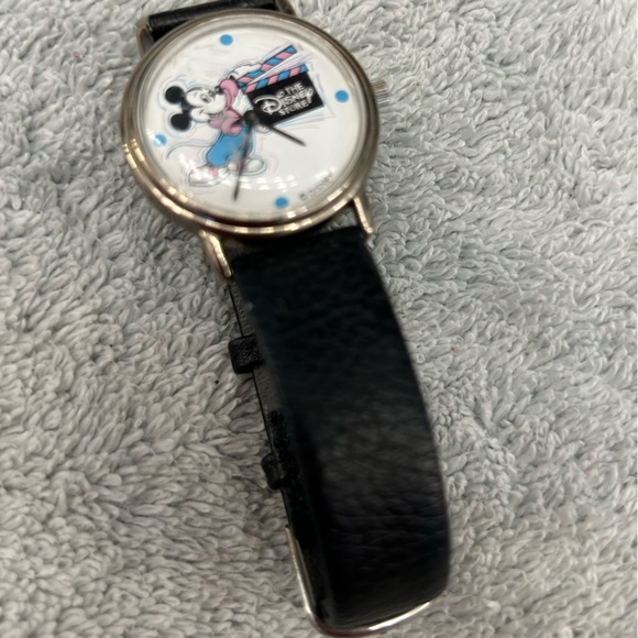 Disney Store 1990’s Cast Member Watch - Picture 12 of 12